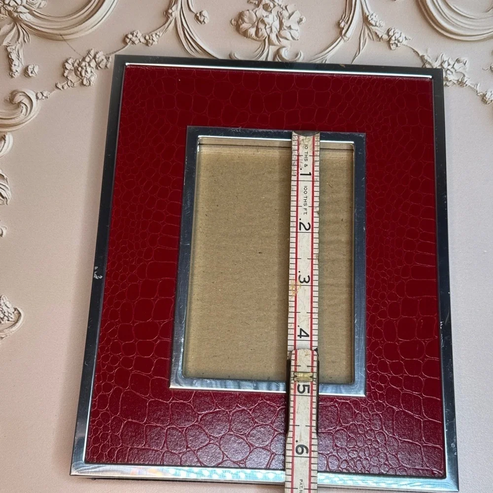 Vintage Faux Red Crocodile Pattern 3 x 5 Photo Frame